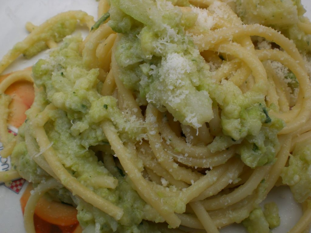 Ricetta Per Gustosi Bucatini Ai Broccoli - Donnee.it